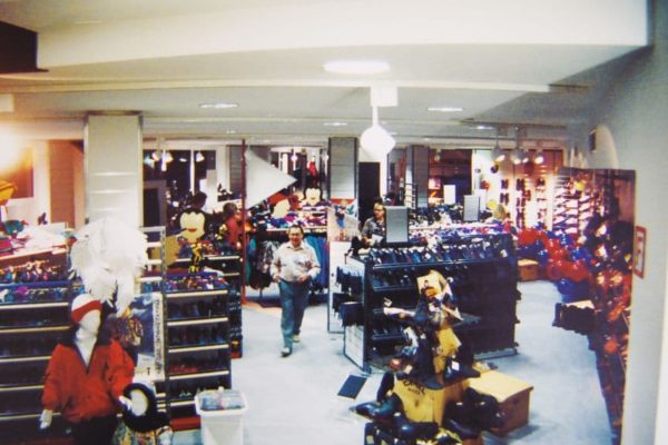 Sportabteilung bei der Neueröffnung 1993