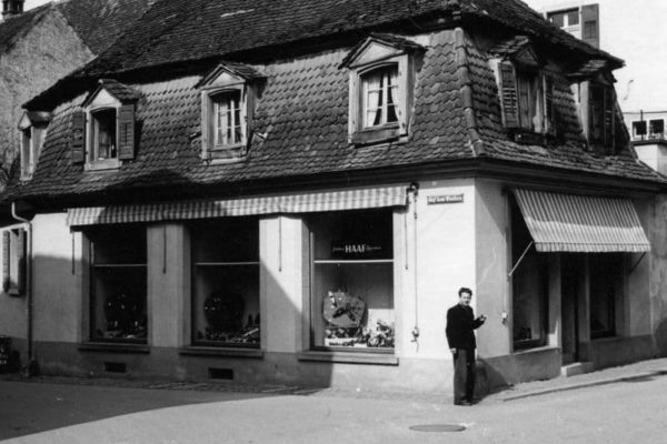 Das neue Geschäftshaus 1952