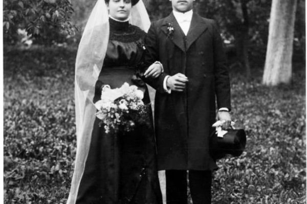 Hochzeitsfoto von Friedrich und Agathe Haaf 1911