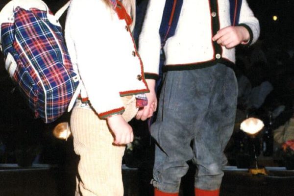 Modenschau mir den Kindern von Herrn Pflugfelder 1985